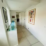 Large Cozy Living With Bedroom, Bathroom Apartment *